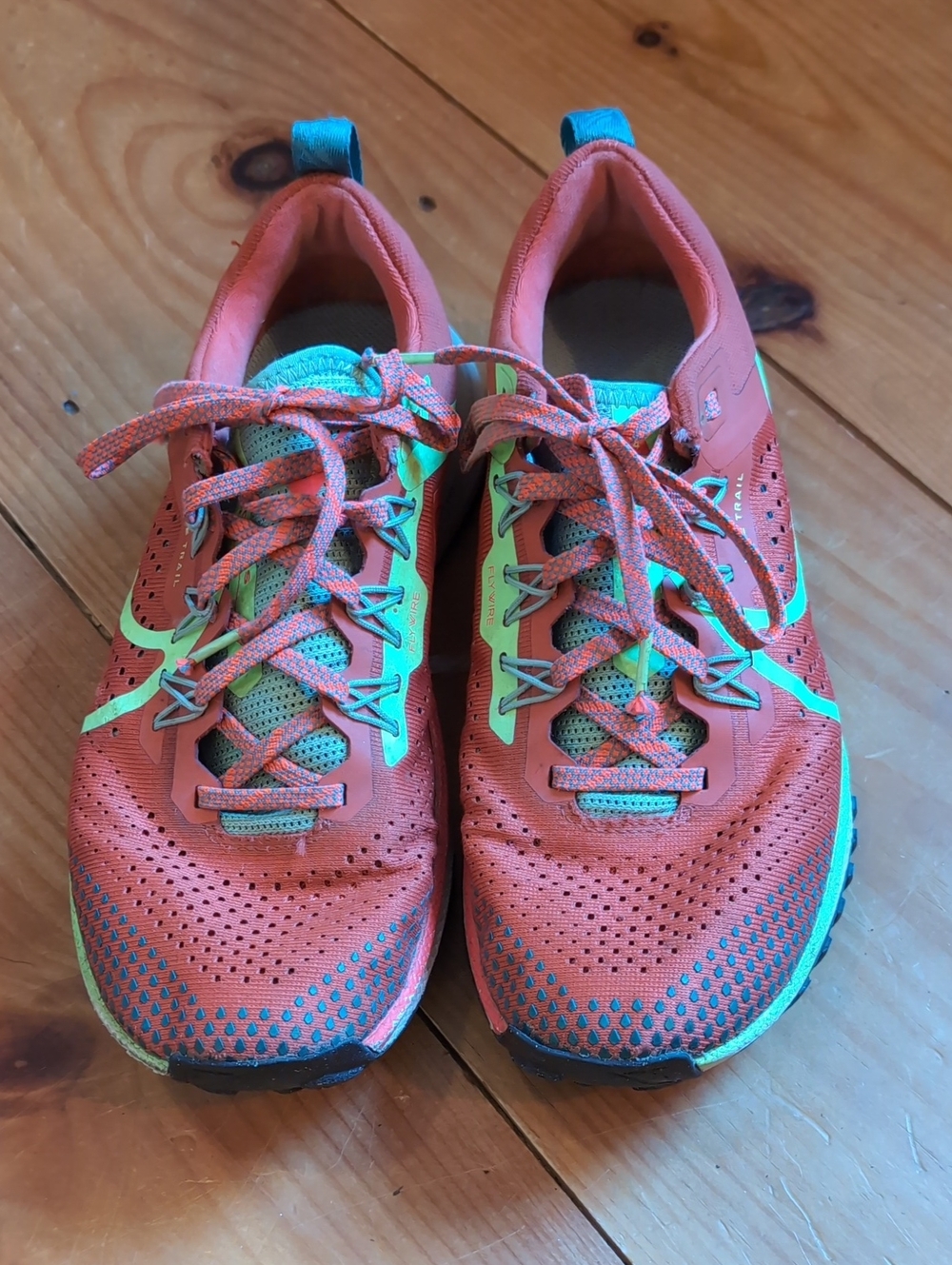 Nike Women's Pegasus Trail 4 Size 8 Running Shoes